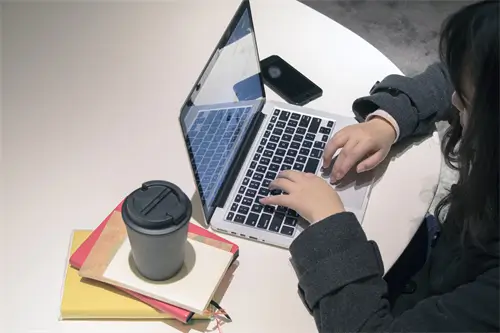 塞拉利昂的人到法国旅游的七天旅游攻略