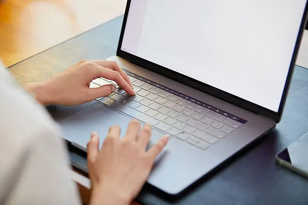 墨西哥那边的人到沈阳旅游多少公里